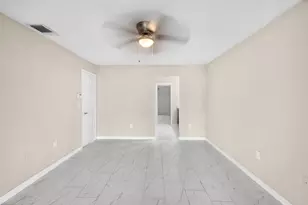 1020 SW 99th Ave, Pembroke Pines, FL 33025 - Photo 8