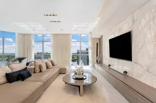 17301 Biscayne Blvd, North Miami Beach, FL 33160 - Photo 16