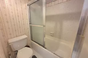 8260 SW 24th St, North Lauderdale, FL 33068 - Photo 8