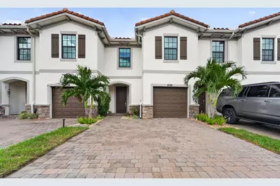 2016 Sugar Maple Drive, Riviera Beach, FL 33410 - Photo 2