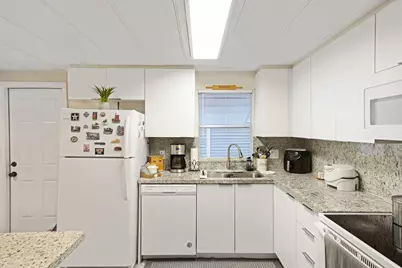 8609 SW 17th Court, Davie, FL 33324 - Photo 12