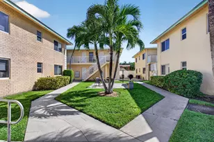 909 Pine Dr, Pompano Beach, FL 33060 - Photo 8