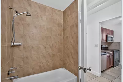 909 Pine Drive #9, Pompano Beach, FL 33060 - Photo 6