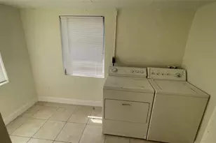 1519 NW 12th Ct, Fort Lauderdale, FL 33311 - Photo 10
