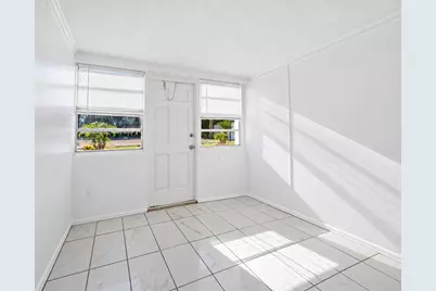 640 SW Bryant Avenue #Unit 2, Stuart, FL 34994 - Photo 4