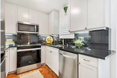 401 Peruvian Avenue #1040, Palm Beach, FL 33480 - Photo 8