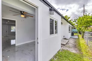 802 SW 6th Ct, Pompano Beach, FL 33060 - Photo 10