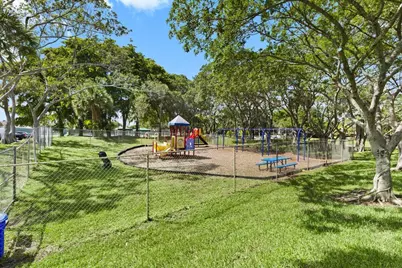 2106 S Cypress Bend Drive #506, Pompano Beach, FL 33069 - Photo 30