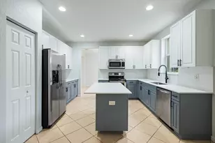890 Hawthorn Terrace, Weston, FL 33327 - Photo 12
