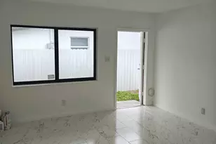 704 NW 3rd Ct, Hallandale Beach, FL 33009 - Photo 12