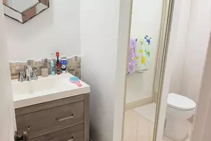 9855 NW 6th Ct, Plantation, FL 33324 - Photo 16