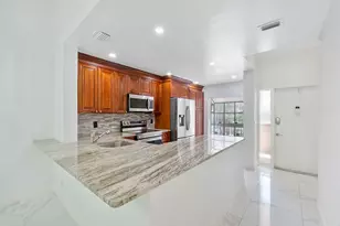 1913 SW 15th St, Deerfield Beach, FL 33442 - Photo 4