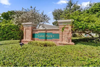 8932 S Lake Park Circle S, Davie, FL 33328 - Photo 2
