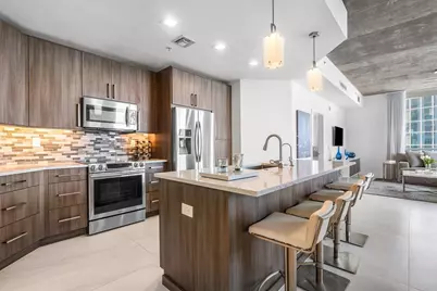 300 S Australian Avenue #805, West Palm Beach, FL 33401 - Photo 2