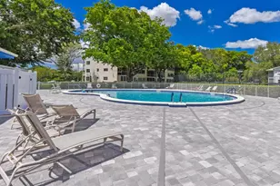74 Newport Ct E, Deerfield Beach, FL 33442 - Photo 22