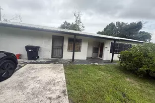 957 NE 15th Ave, Okeechobee, FL 34972 - Photo 1
