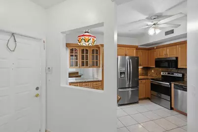301 SW 158th Terrace #104, Pembroke Pines, FL 33027 - Photo 4