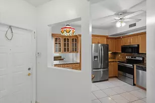 301 SW 158th Terrace, Pembroke Pines, FL 33027 - Photo 4