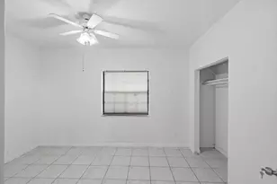 301 SW 158th Terrace, Pembroke Pines, FL 33027 - Photo 8