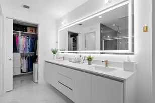 700 NE 24th St, Miami, FL 33137 - Photo 26