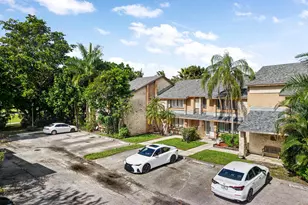 219 Wimbledon Lakes Dr, Plantation, FL 33324 - Photo 10