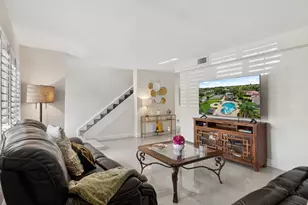 219 Wimbledon Lakes Dr, Plantation, FL 33324 - Photo 2