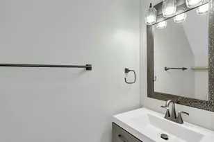 219 Mallory Ct, Weston, FL 33326 - Photo 18
