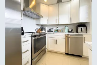 301 Oakridge Q #301, Deerfield Beach, FL 33442 - Photo 2
