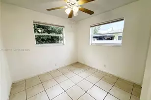 560 SW 50th Terrace, Margate, FL 33068 - Photo 8