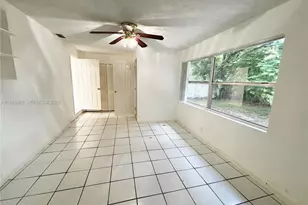 560 SW 50th Terrace, Margate, FL 33068 - Photo 10