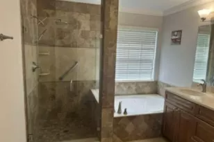 389 Cameron Dr, Weston, FL 33326 - Photo 18