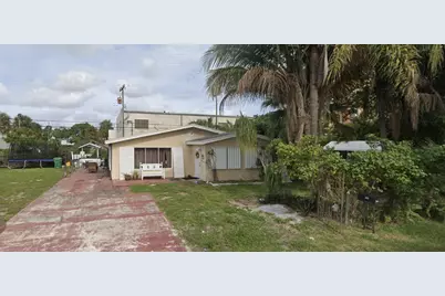 212 E 25th Street, Riviera Beach, FL 33404 - Photo 2