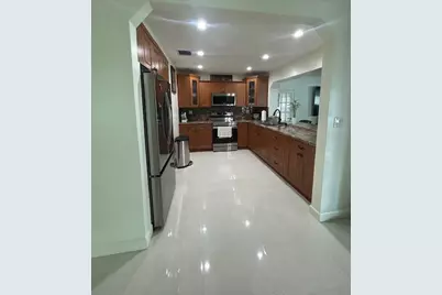 8555 NW 175th Street, Hialeah, FL 33015 - Photo 4