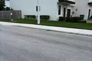 23201 SW 111th Ave, Homestead, FL 33032 - Photo 2