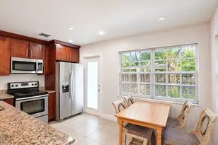 904 NE 10th Ave, Pompano Beach, FL 33060 - Photo 6