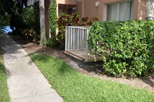 3243 NW 44th St, Oakland Park, FL 33309 - Photo 2