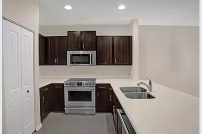 4208 N Dixie Highway #25, Oakland Park, FL 33334 - Photo 8