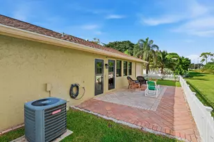 9528 Palisades Park Rd, Boca Raton, FL 33428 - Photo 32