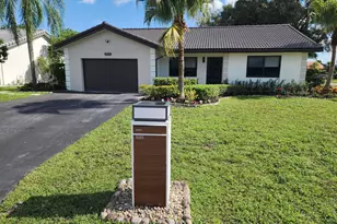 10424 NW 70th Ct, Tamarac, FL 33321 - Photo 1