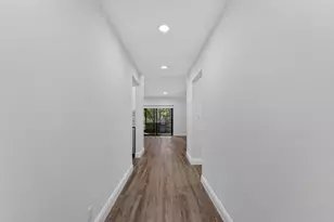 10424 NW 70th Ct, Tamarac, FL 33321 - Photo 6