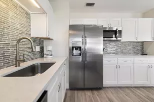 2501 NE 12th St, Pompano Beach, FL 33062 - Photo 2