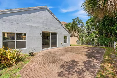 375 Berenger Walk, Royal Palm Beach, FL 33414 - Photo 22