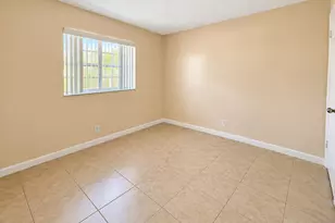 4125 Woodside Dr, Coral Springs, FL 33065 - Photo 10