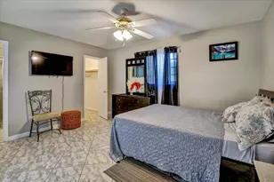 3982 NW 39th Ave, Lauderdale Lakes, FL 33309 - Photo 16