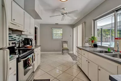 3982 NW 39th Avenue, Lauderdale Lakes, FL 33309 - Photo 8
