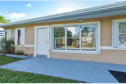 2911 NE 11th Avenue, Pompano Beach, FL 33064 - Photo 4