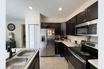 3376 W 105th Terrace, Hialeah, FL 33018 - Photo 14
