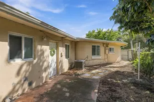 6100 Hayes St, Hollywood, FL 33024 - Photo 22