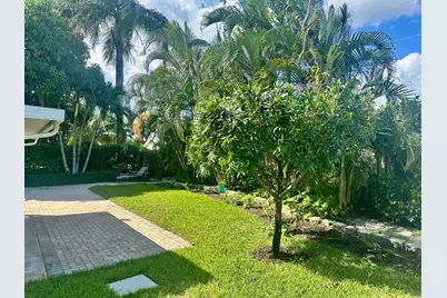 1083 SW 25th Place, Boynton Beach, FL 33426 - Photo 32