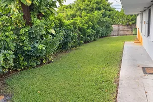 1041 SW 32nd Ct, Fort Lauderdale, FL 33315 - Photo 2